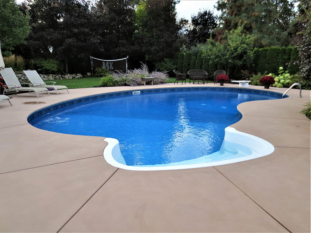 Decorative sand finish with integral colour